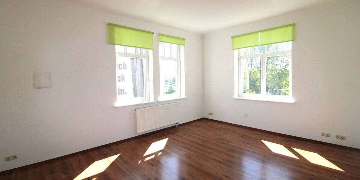 Etagenwohnung Gotha - 5 Zimmer, 111 m&sup2;, 975&euro; | Angebot:26685580