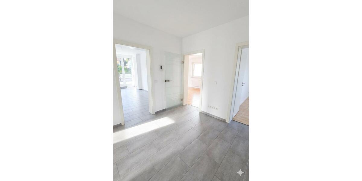 Etagenwohnung Taunusstein - 4 Zimmer, 130 m&sup2;, 1.300&euro; | Angebot:26121907