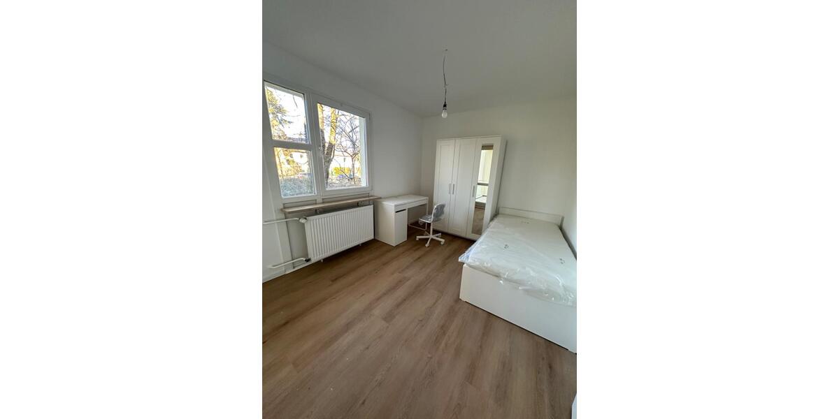 Erdgeschoßwohnung München Sendling-Westpark - 4 Zimmer, 80 m&sup2;, 3.200&euro; | Angebot:24849772