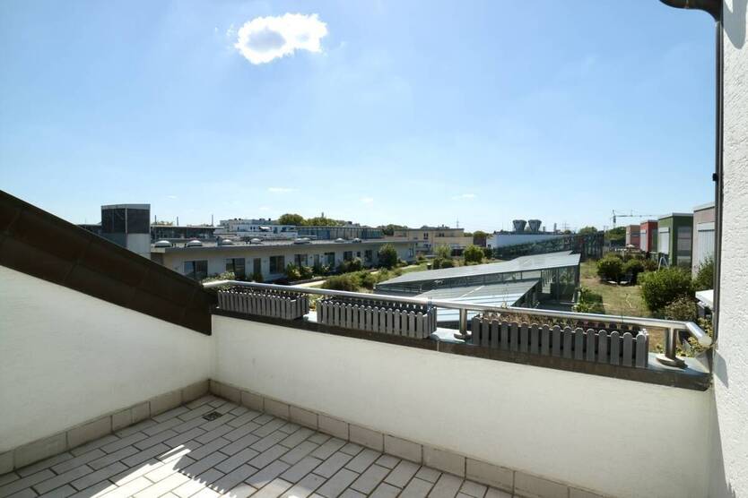 Dachgeschosswohnung mit Sonnenbalkon 3 zimmer