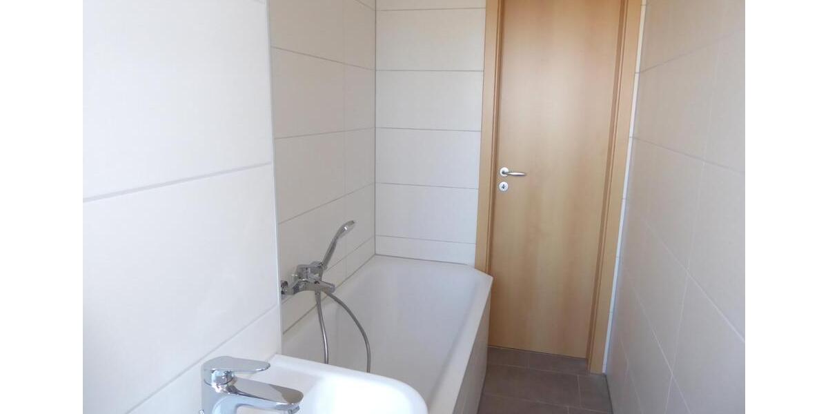 Etagenwohnung Saalfeld (Saale) - 3 Zimmer, 65 m&sup2;, 422&euro; | Angebot:25342153