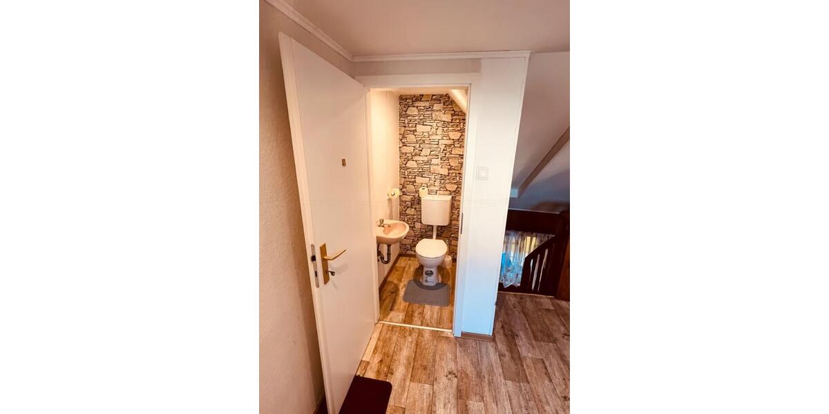 Wohnen auf Zeit Greußen - 5 Zimmer, 120 m&sup2;, 16&euro; | Angebot:23501810