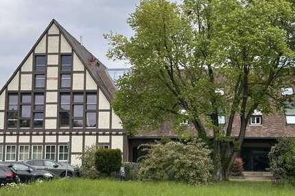 Wohnung Ostfildern - 4 Zimmer, 196 m&sup2;, 2.500&euro; | Angebot:26758985