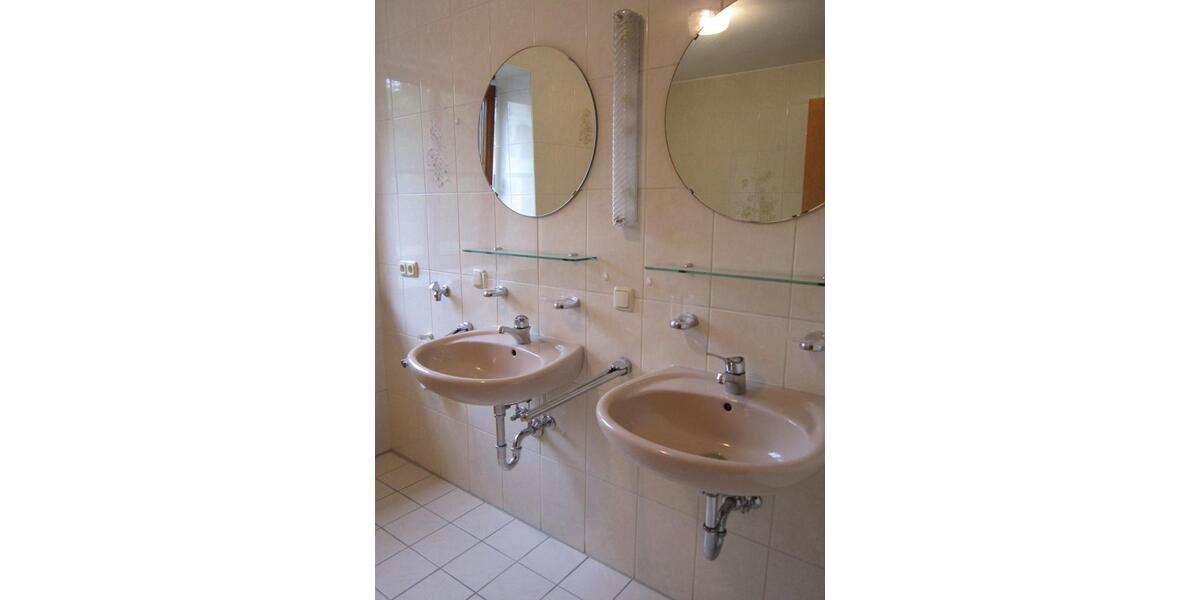 Dachgeschoßwohnung Bad Grönenbach - 3 Zimmer, 88 m&sup2;, 850&euro; | Angebot:25637778