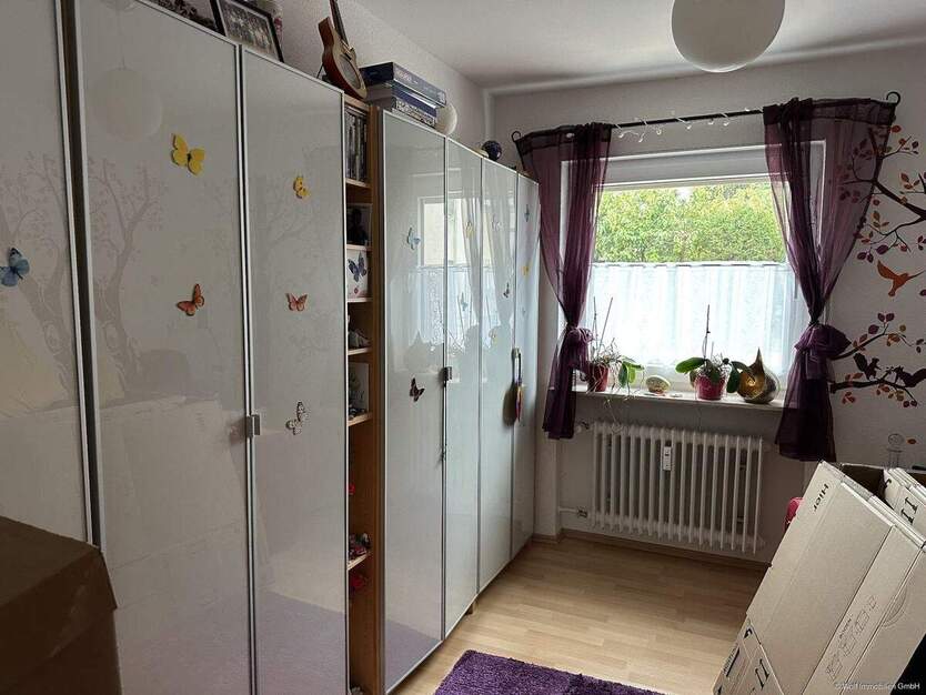 3-Zimmerwohnung mit Gartenblick, herrlich ruhig im alten Ortskern von Eschborn. Bitte Texte lesen! 3 zimmer