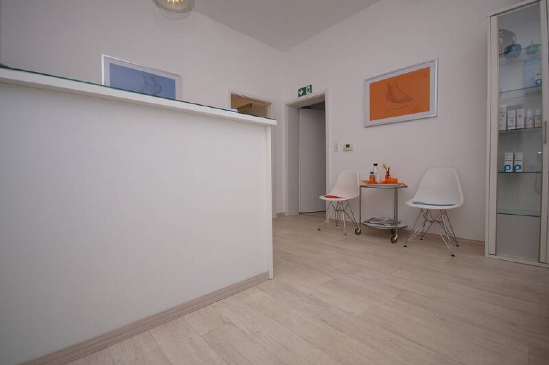 kleines Ladenlokal im Innenstadtring! wärmegedämmt & neue Fenster zimmer