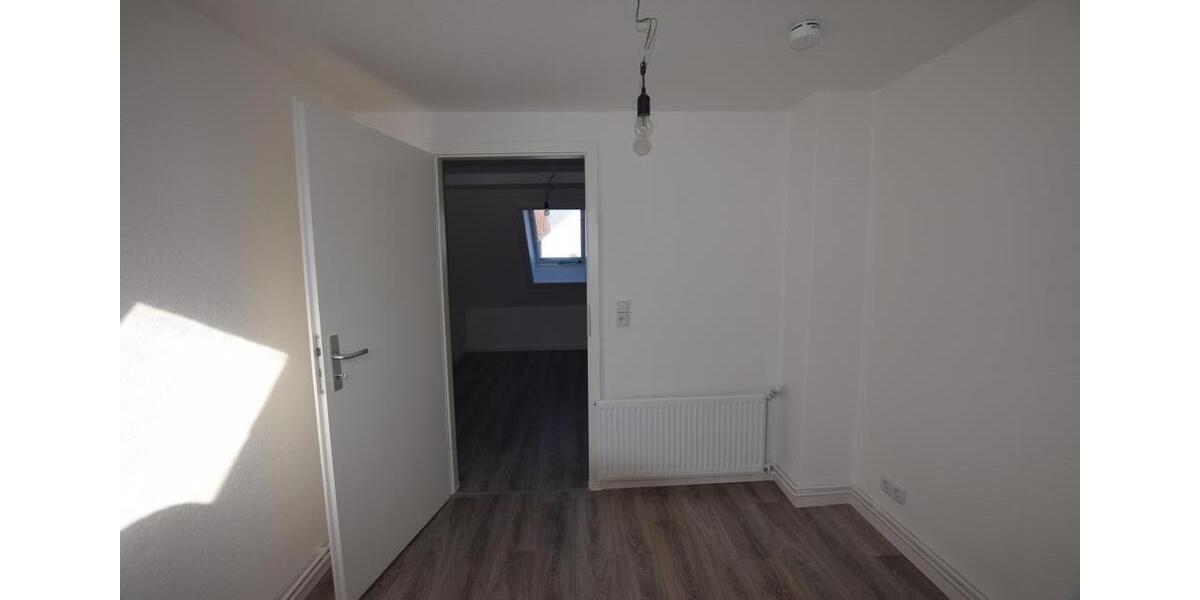 Dachgeschoßwohnung Hameln - 2 Zimmer, 50 m&sup2;, 350&euro; | Angebot:26671606