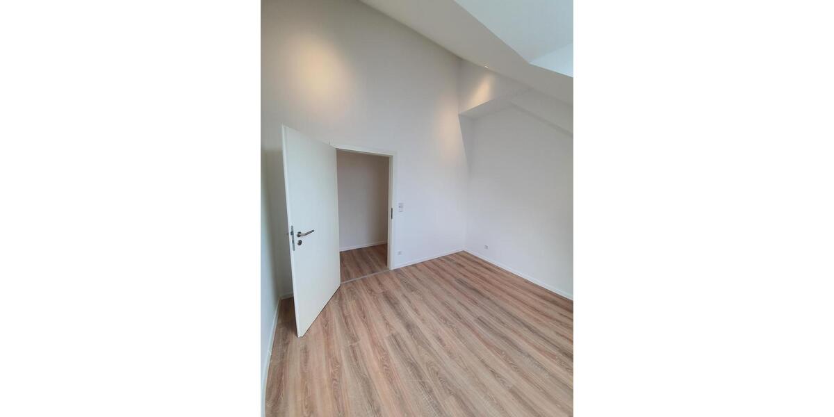 Dachgeschoßwohnung Völklingen - 2 Zimmer, 55 m&sup2;, 500&euro; | Angebot:26289206