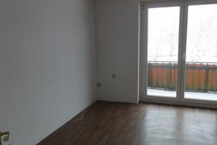 Wohnung Casekow - 2 Zimmer, 50 m&sup2;, 300&euro; | Angebot:27633836