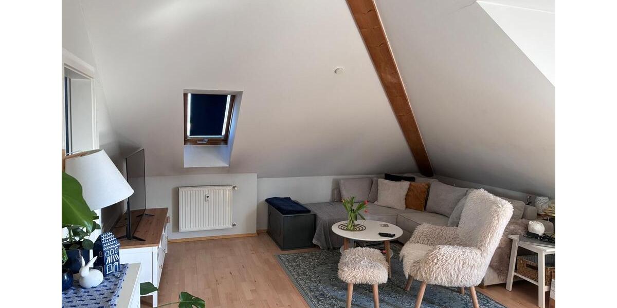 Dachgeschoßwohnung Parsberg - 4 Zimmer, 120 m&sup2;, 1.100&euro; | Angebot:25309363