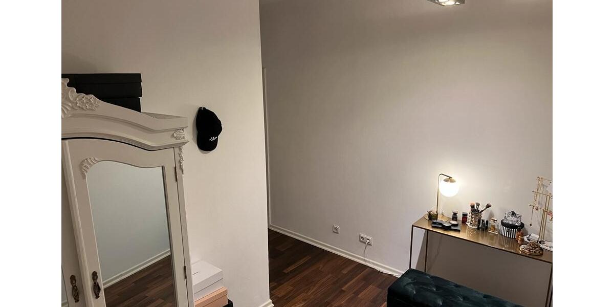 Etagenwohnung Saarbrücken - 2 Zimmer, 80 m&sup2;, 850&euro; | Angebot:26534257