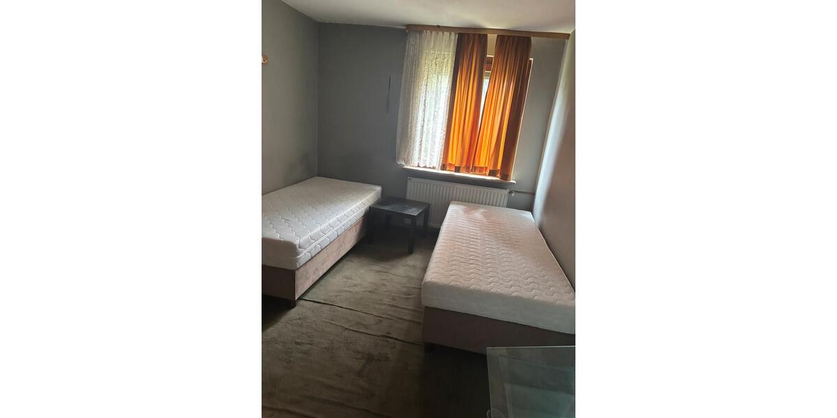 Einfamilienhaus Frankfurt am Main Sossenheim - 7 Zimmer, 200 m&sup2;, 4.100&euro; | Angebot:26040890