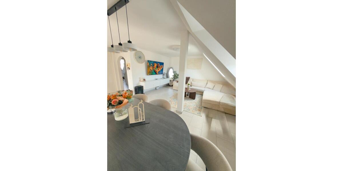 Dachgeschoßwohnung Wächtersbach - 3 Zimmer, 85 m&sup2;, 850&euro; | Angebot:25764400