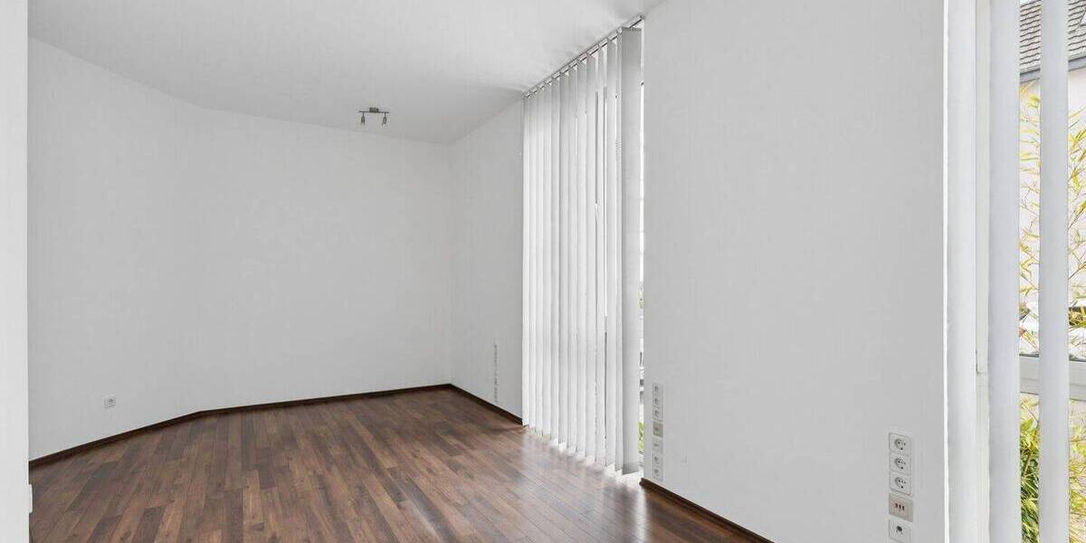 Gewerbeobjekt Saarlouis Fraulautern - 3 Zimmer, 100 m&sup2;, 950&euro; | Angebot:26656759