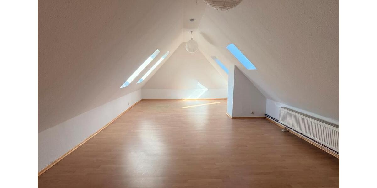 Etagenwohnung Celle Altencelle - 5 Zimmer, 125 m&sup2;, 1.150&euro; | Angebot:25285583