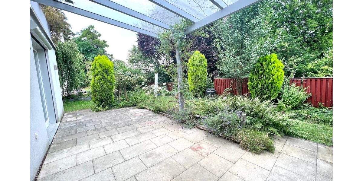 Modern sanierte 5-Zi.-Wohnung mit herrlichem Garten 5 zimmer