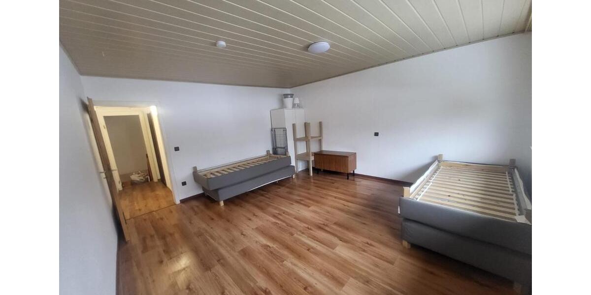 Etagenwohnung Neuental - 4 Zimmer, 85 m&sup2;, 840&euro; | Angebot:25932473