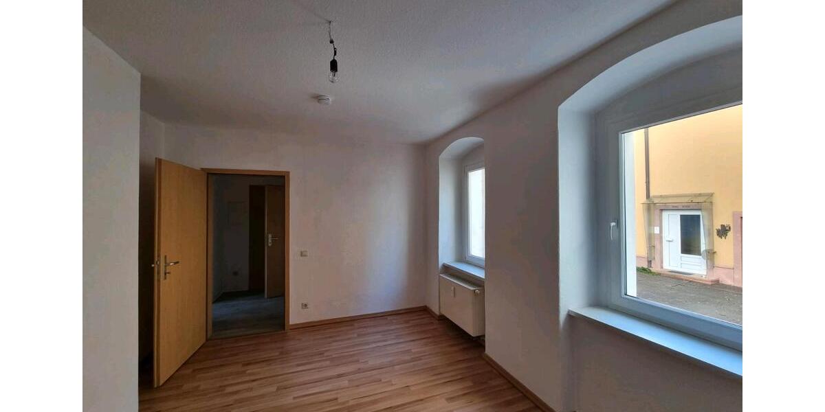 Erdgeschoßwohnung Waldheim - 3 Zimmer, 65 m&sup2;, 310&euro; | Angebot:25884198