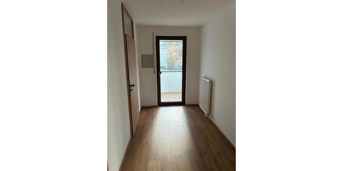 Erdgeschoßwohnung Landshut Landshut-West - 3 Zimmer, 93 m&sup2;, 1.255&euro; | Angebot:25051977