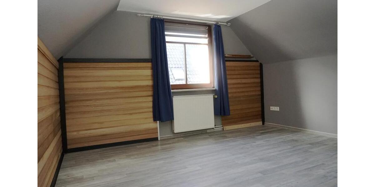 Doppelhaushälfte Wilhelmshaven - 2 Zimmer, 87 m&sup2;, 700&euro; | Angebot:25965607