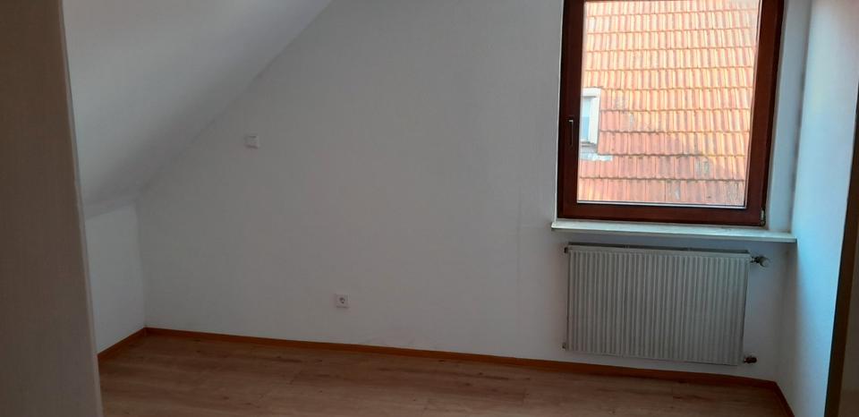 Etagenwohnung Steinheim am Albuch - 6 Zimmer, 130 m&sup2;, 1.200&euro; | Angebot:26232757