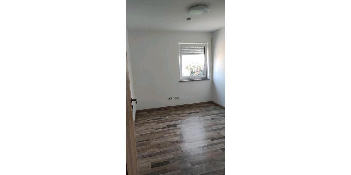 Etagenwohnung Ehekirchen - 3 Zimmer, 74 m&sup2;, 750&euro; | Angebot:26000220