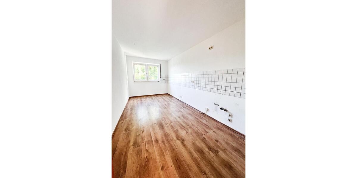 3-ZKB-Wohnung mit Loggia 3 zimmer