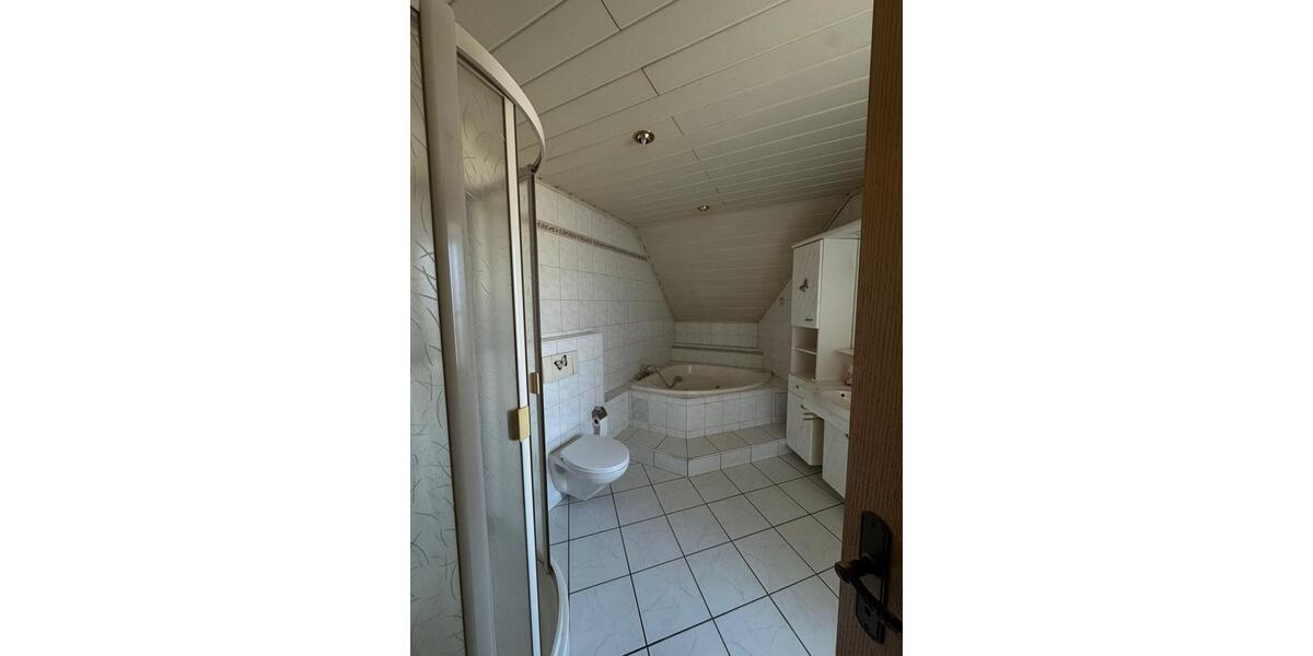 Etagenwohnung Blieskastel - 4 Zimmer, 140 m&sup2;, 780&euro; | Angebot:19721002