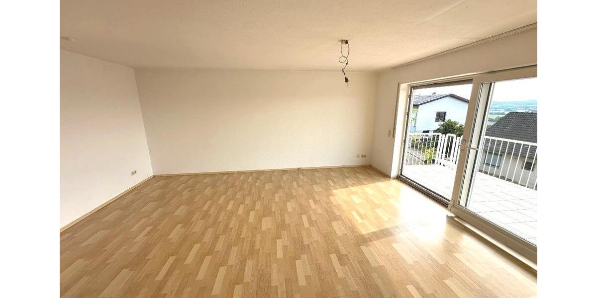 Etagenwohnung Sinsheim - 3 Zimmer, 79 m&sup2;, 1.000&euro; | Angebot:26580141