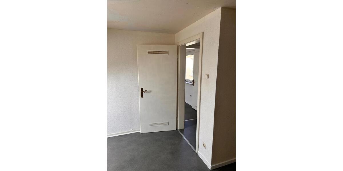 Dachgeschoßwohnung Solingen Central - 3 Zimmer, 78 m&sup2;, 770&euro; | Angebot:25414904
