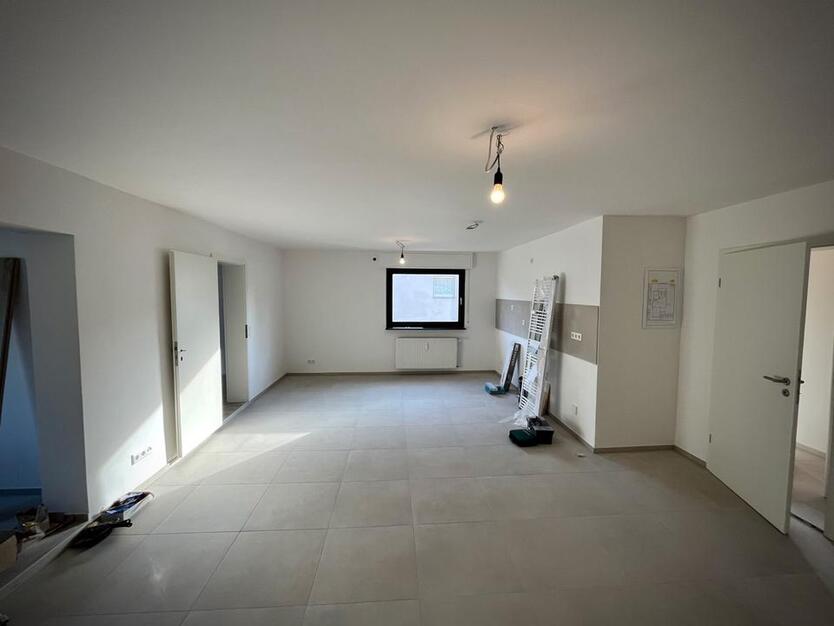 Neuwertige 3,5 Zimmer Mietwohnung in Frankfurt-Sossenheim zimmer