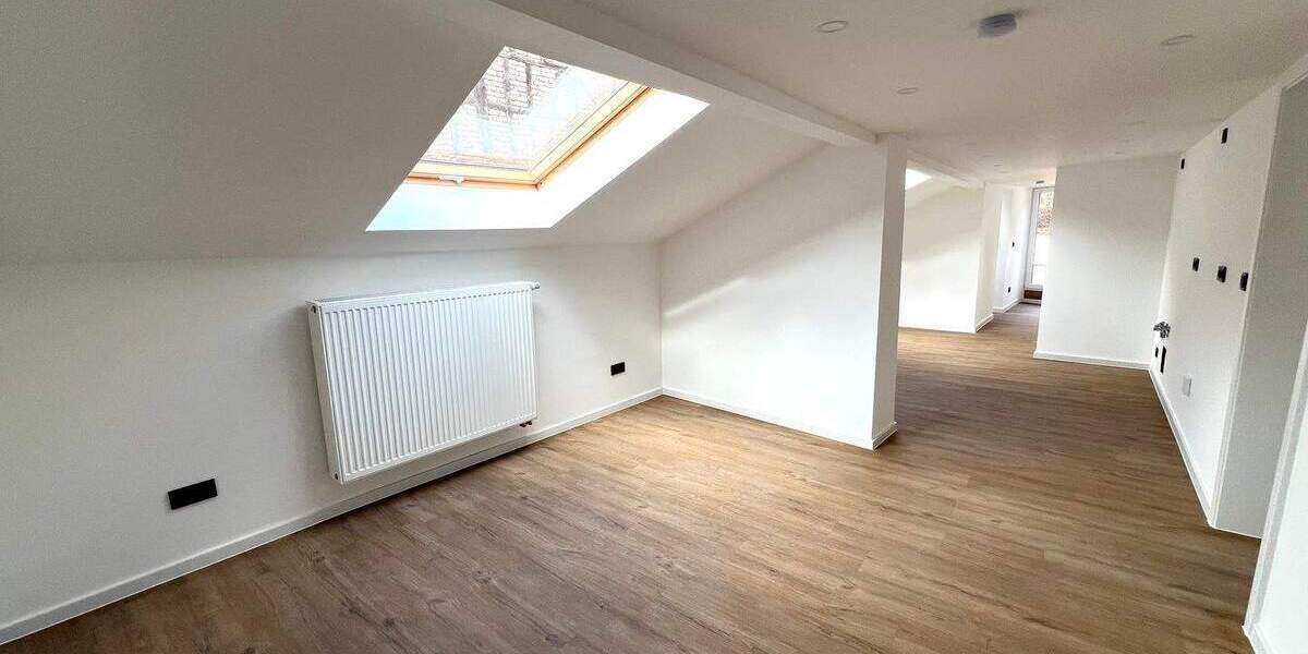 Zimmer Nußbaum - 3 Zimmer, 85 m&sup2;, 1.050&euro; | Angebot:25683775