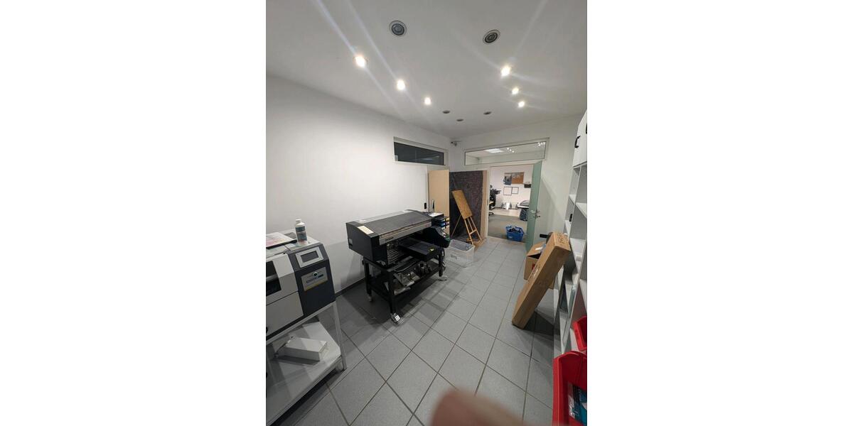 Gewerbeobjekt Hallstadt - 2.200&euro; | Angebot:25884374