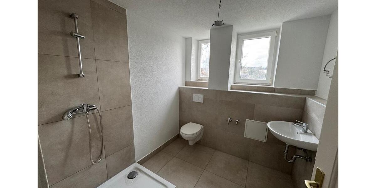 Etagenwohnung Saarbrücken Dudweiler - 3 Zimmer, 90 m&sup2;, 350&euro; | Angebot:25978458