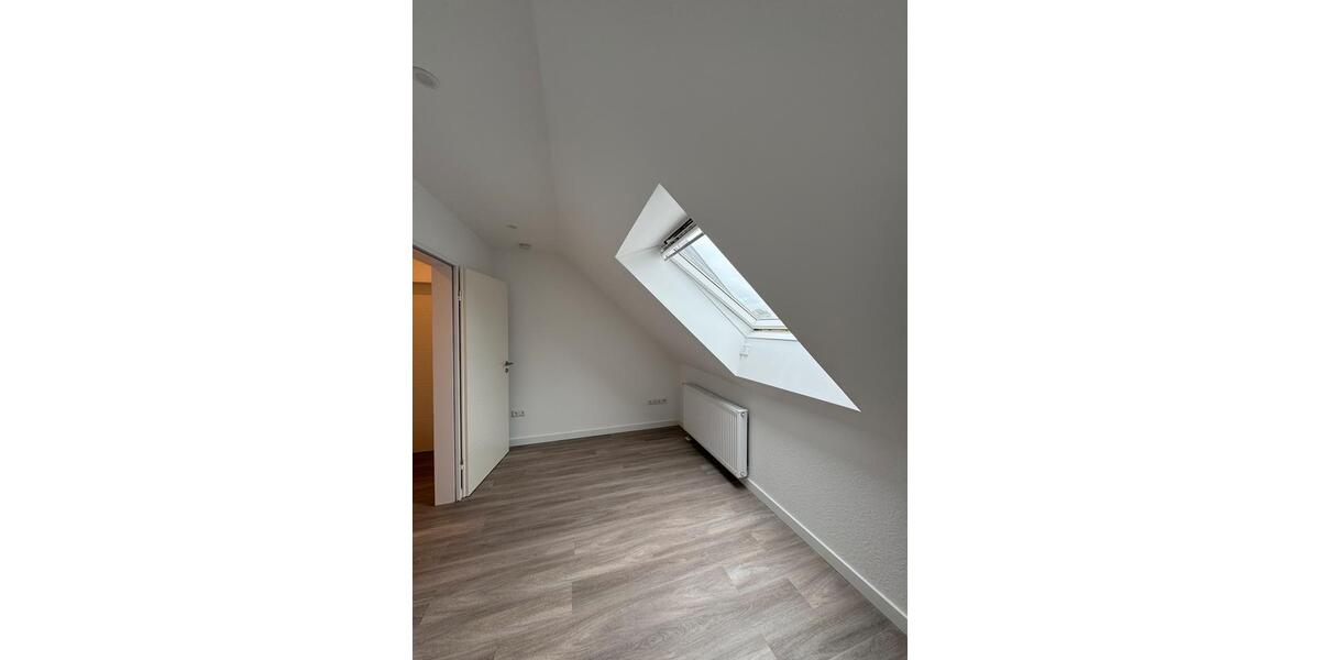 Einfamilienhaus Varel - 4.5 Zimmer, 127 m&sup2;, 1.350&euro; | Angebot:25044952