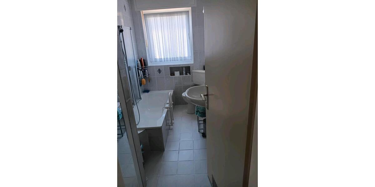 Etagenwohnung Gütersloh - 4 Zimmer, 83 m&sup2;, 990&euro; | Angebot:26285613