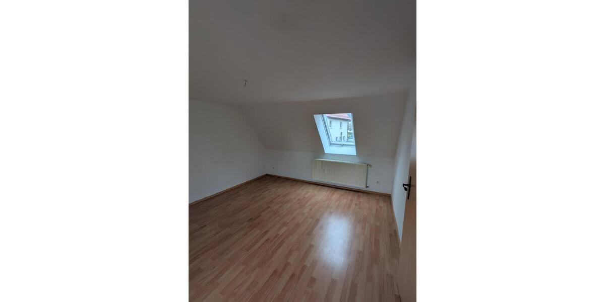 Einfamilienhaus Porta Westfalica - 4 Zimmer, 100 m&sup2;, 1.000&euro; | Angebot:25755306