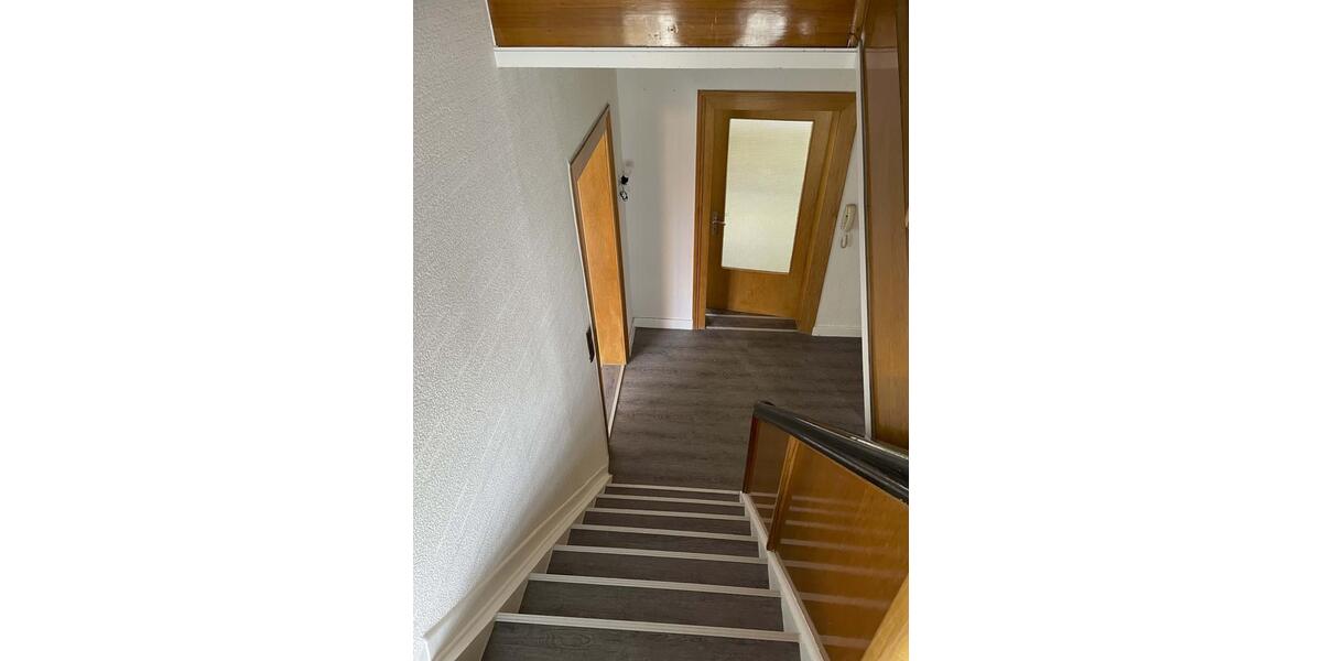 Etagenwohnung Dassel - 5 Zimmer, 150 m&sup2;, 900&euro; | Angebot:26338457