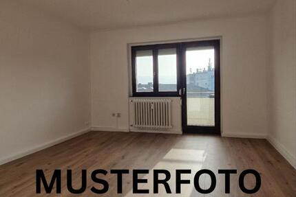 Haus Pforzheim Weststadt - 2 Zimmer, 45 m&sup2;, 695&euro; | Angebot:24432256