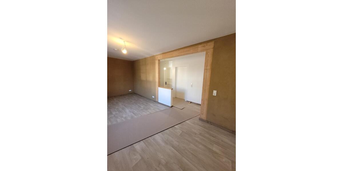 Etagenwohnung Nümbrecht - 2 Zimmer, 76 m&sup2;, 830&euro; | Angebot:25404212