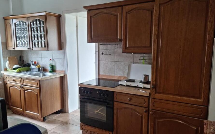 WG Zimmer mit Internet, TV, Gästeküche, EtagenduscheWc und Waschmaschine zimmer
