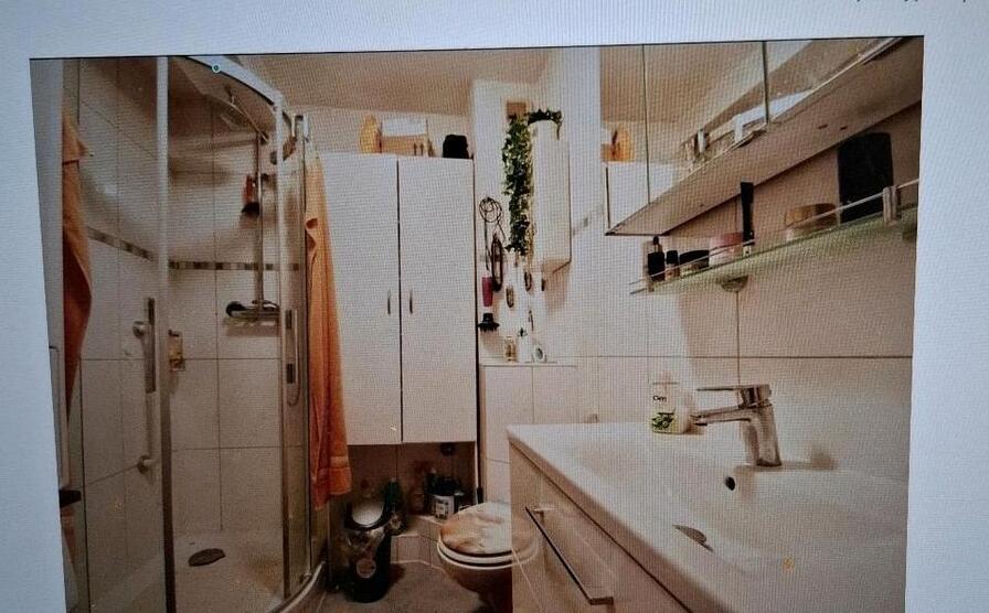 Freie Zimmer in eine WGu zimmer