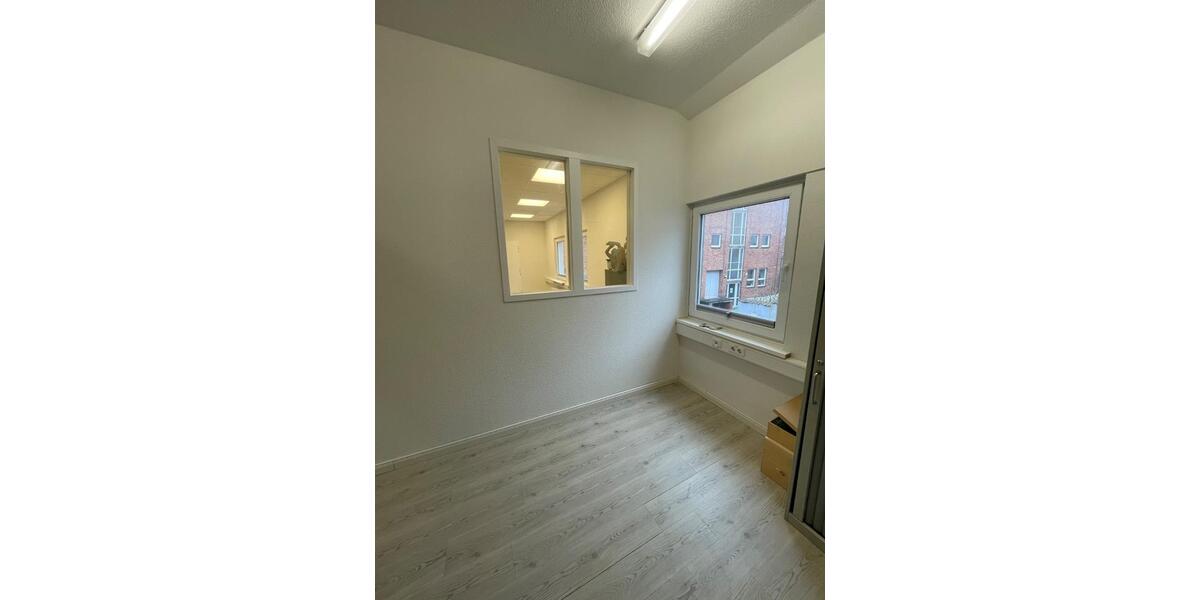 Gewerbeobjekt Lübeck Innenstadt - 700&euro; | Angebot:25996860