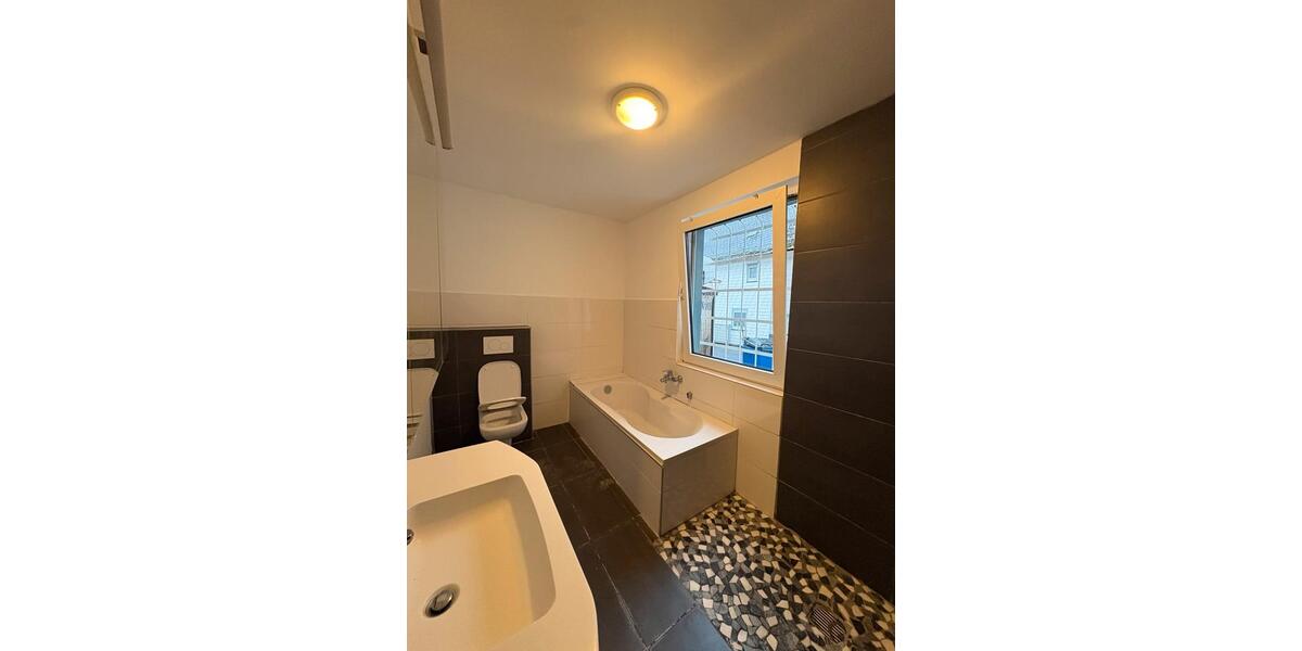 Erdgeschoßwohnung Ehringshausen - 1 Zimmer, 66 m&sup2;, 750&euro; | Angebot:24572170