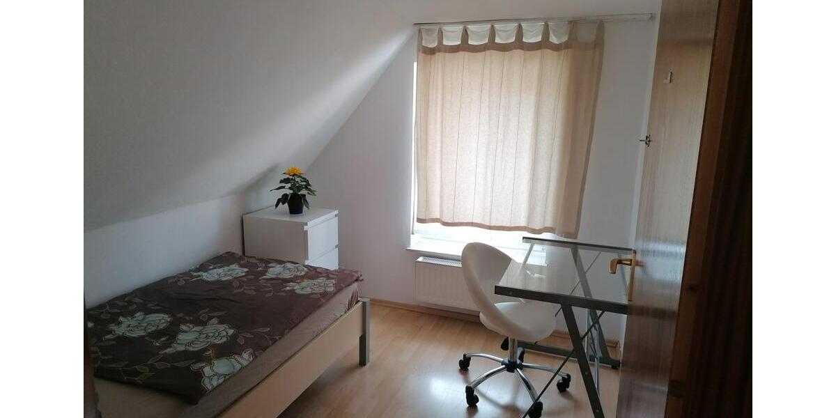 möbliertes WG Zimmer 1 zimmer