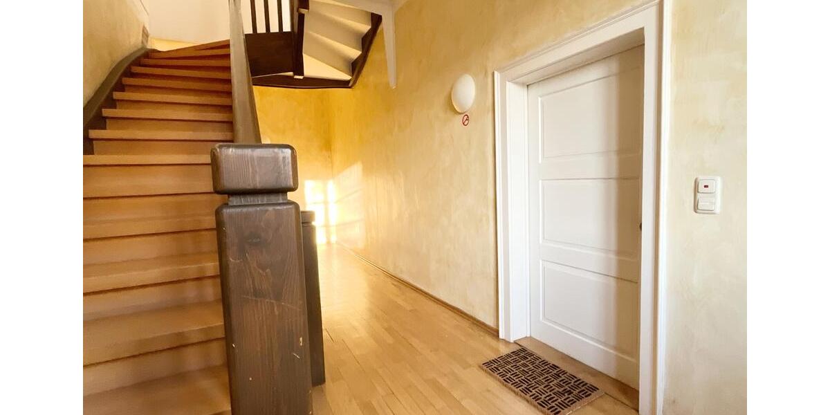 Wohnen auf Zeit Hallstadt - 2 Zimmer, 999 m&sup2;, 895&euro; | Angebot:26696170