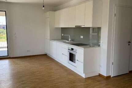 Wohnung zum Mieten in Frankfurt am Main 1.565 € 93.84 m² 3 zimmer