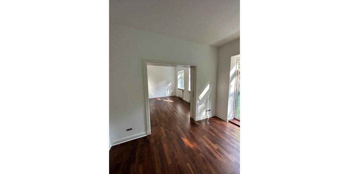 Hochparterre Freiburg (Elbe) - 5 Zimmer, 109 m&sup2;, 850&euro; | Angebot:24527710