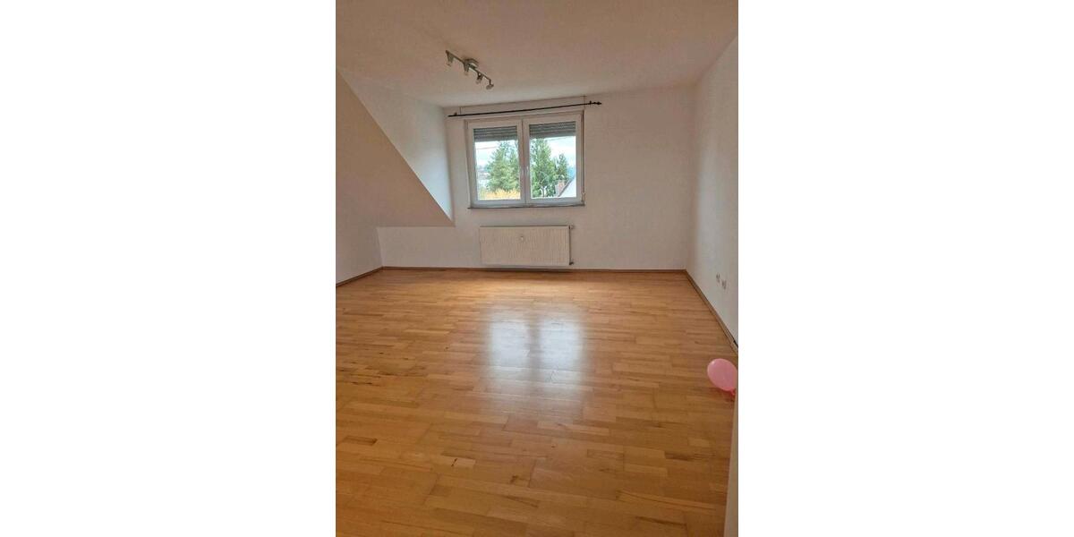 Dachgeschoßwohnung Bous - 1 Zimmer, 65 m&sup2;, 500&euro; | Angebot:26039179