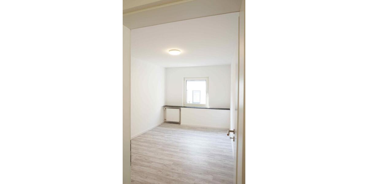 Dachgeschoßwohnung Zell (Mosel) - 4 Zimmer, 75 m&sup2;, 700&euro; | Angebot:22980753